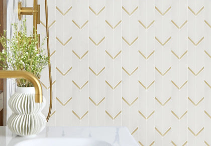 Kitchen backsplash featuring Dolomite White Marble with Arrow Gold Brass Accent Waterjet Mosaic Tile – refined white marble and gold brass arrow pattern for a modern kitchen.