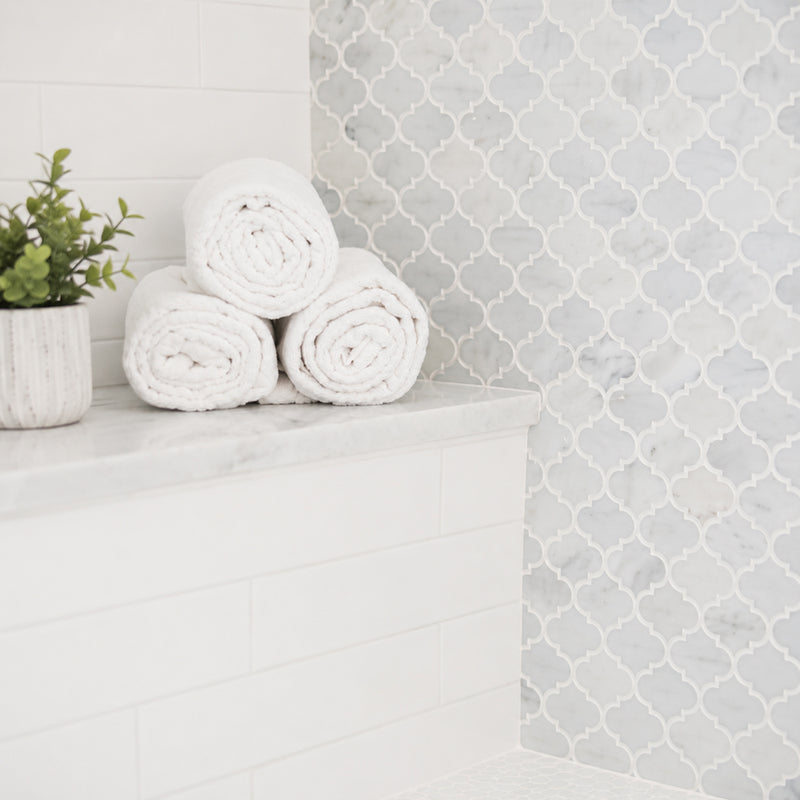 Mini Arabesque Carrara White 10-in x 11-in Waterjet Mosaic Wall Tile( 3.8 sq. ft. /Box )