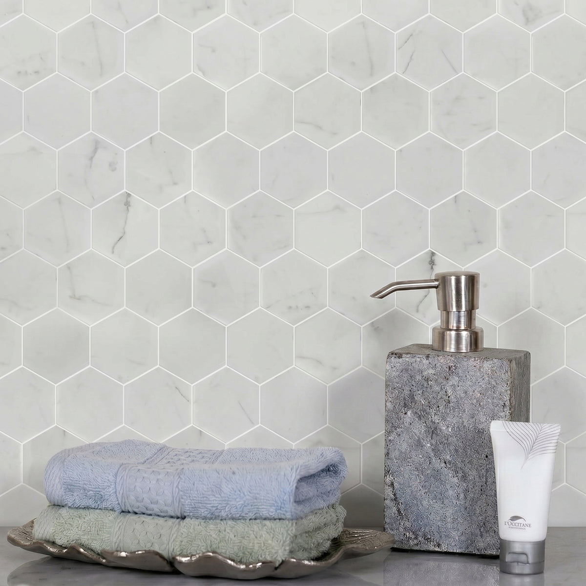 3-in Calacatta Hexagon 12-in x 10-in Polished Marble Mosaic Floor and Wall Tile( 4.15 sq. ft. /Box )