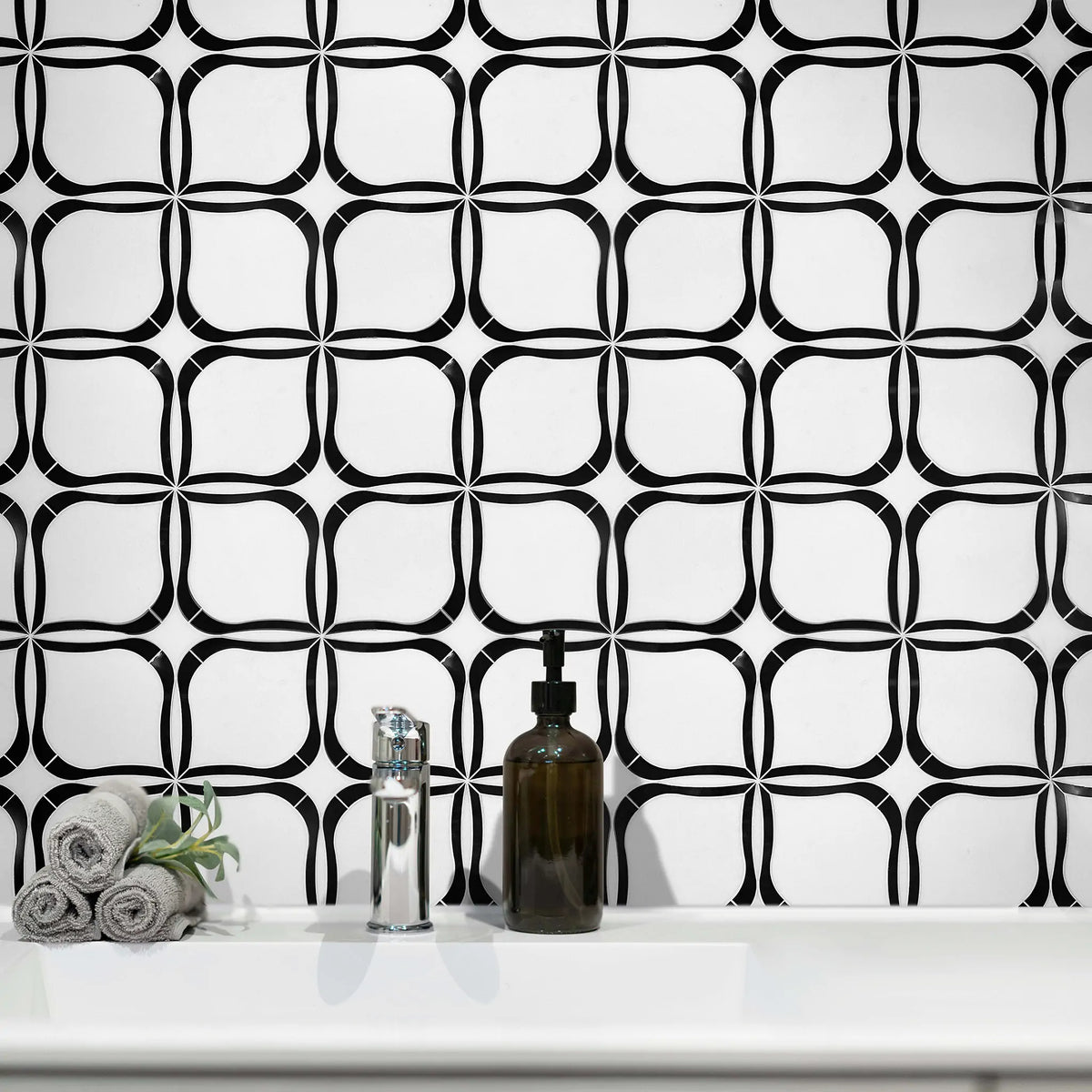 Tulip Pattern Thassos & Black Marble 12-in x 12-in Waterjet Mosaic Floor and Wall Tile( 5 sq. ft. /Box )