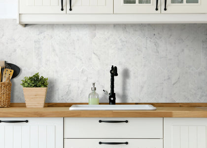 Carrara Elongated Hexagon 14-in x 12-in Polished Marble Mosaic Wall Tile( 5.85 sq. ft. /Box )