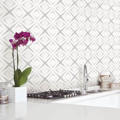 Modern kitchen with Aphrodite Gray Diamond Mosaic Tiles – polished waterjet marble creates a clean and sophisticated backsplash design