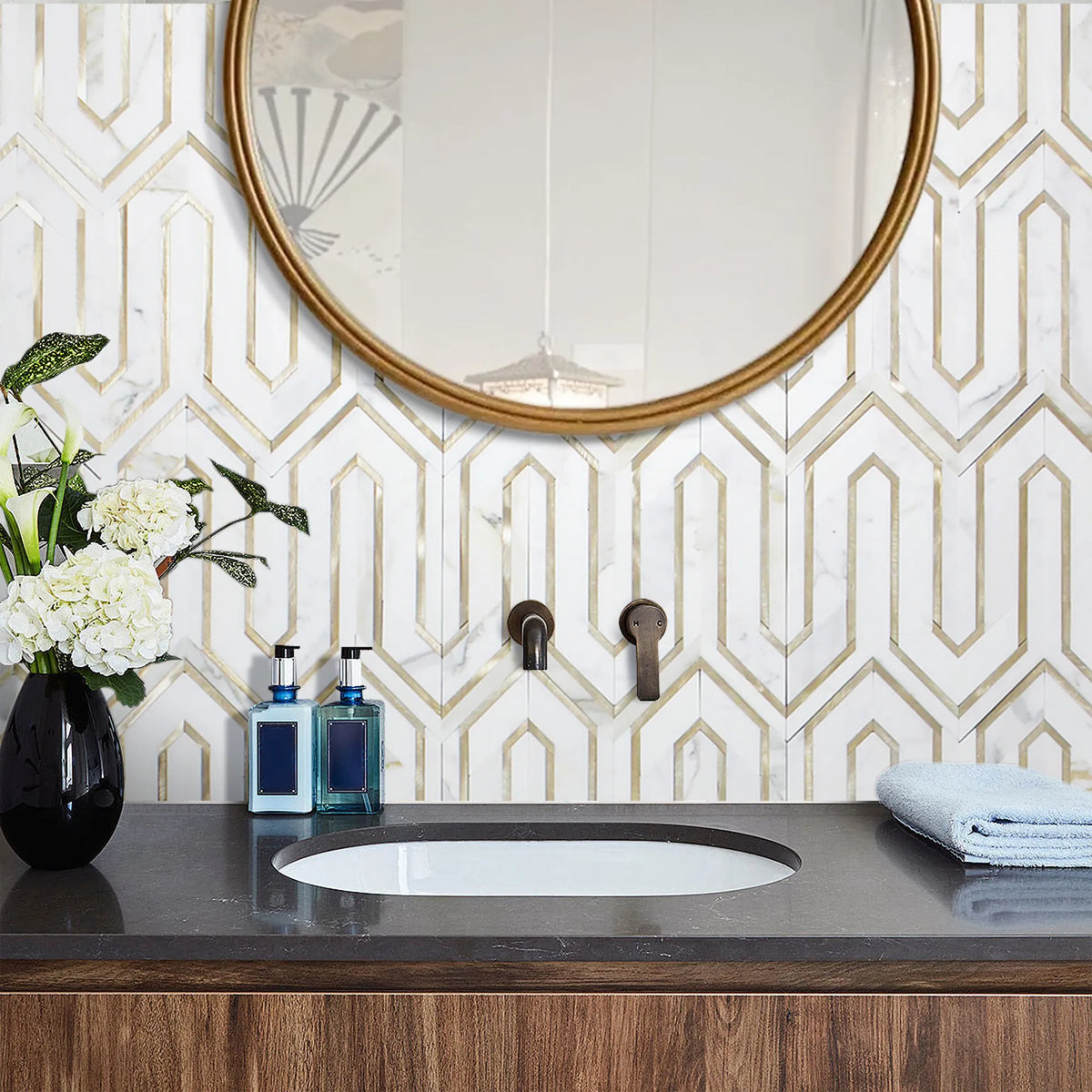 Arrows-Calacatta Gold with Gold Metal Accents 12-in x 9-in Polished Waterjet Mosaic Wall Tile( 3.55 sq. ft. /Box )